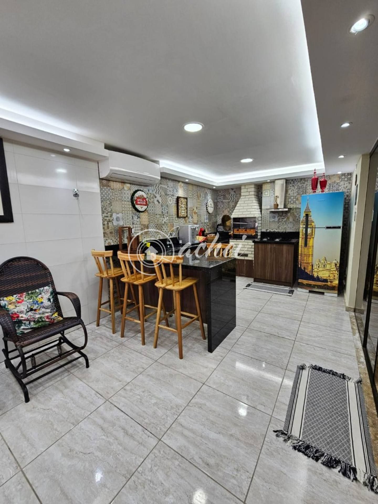 Casa 3 suítes perto da praia