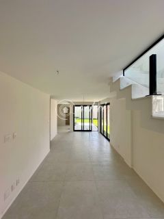Casa de Condomínio 4/4 nascente à venda em Abrantes