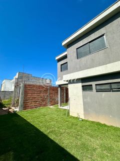 Casa de Condomínio 4/4 nascente à venda em Abrantes