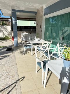 Casa Térrea 3/4, sendo 2 suítes- Priscila Dultra Locação em Buraquinho - Energia Solar