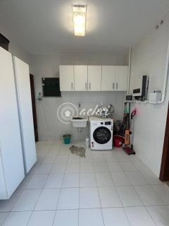 Casa Térrea 3/4, sendo 2 suítes- Priscila Dultra Locação em Buraquinho - Energia Solar