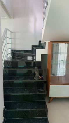 Casa de Condomínio 4/4 nascente à venda no Bairro Vila Praiana