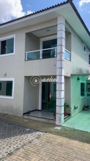 Casa de Condomínio 4/4 nascente para locação no Bairro Vila Praiana