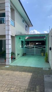 Casa de Condomínio 4/4 nascente para locação no Bairro Vila Praiana
