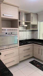Casa de Condomínio 4/4 nascente para locação no Bairro Vila Praiana