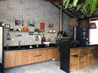 Casa de Condomínio Para Alugar com 4/4 no bairro Buraquinho