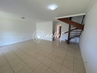 Village 2/4 com dependência completa no Foz do Joanes