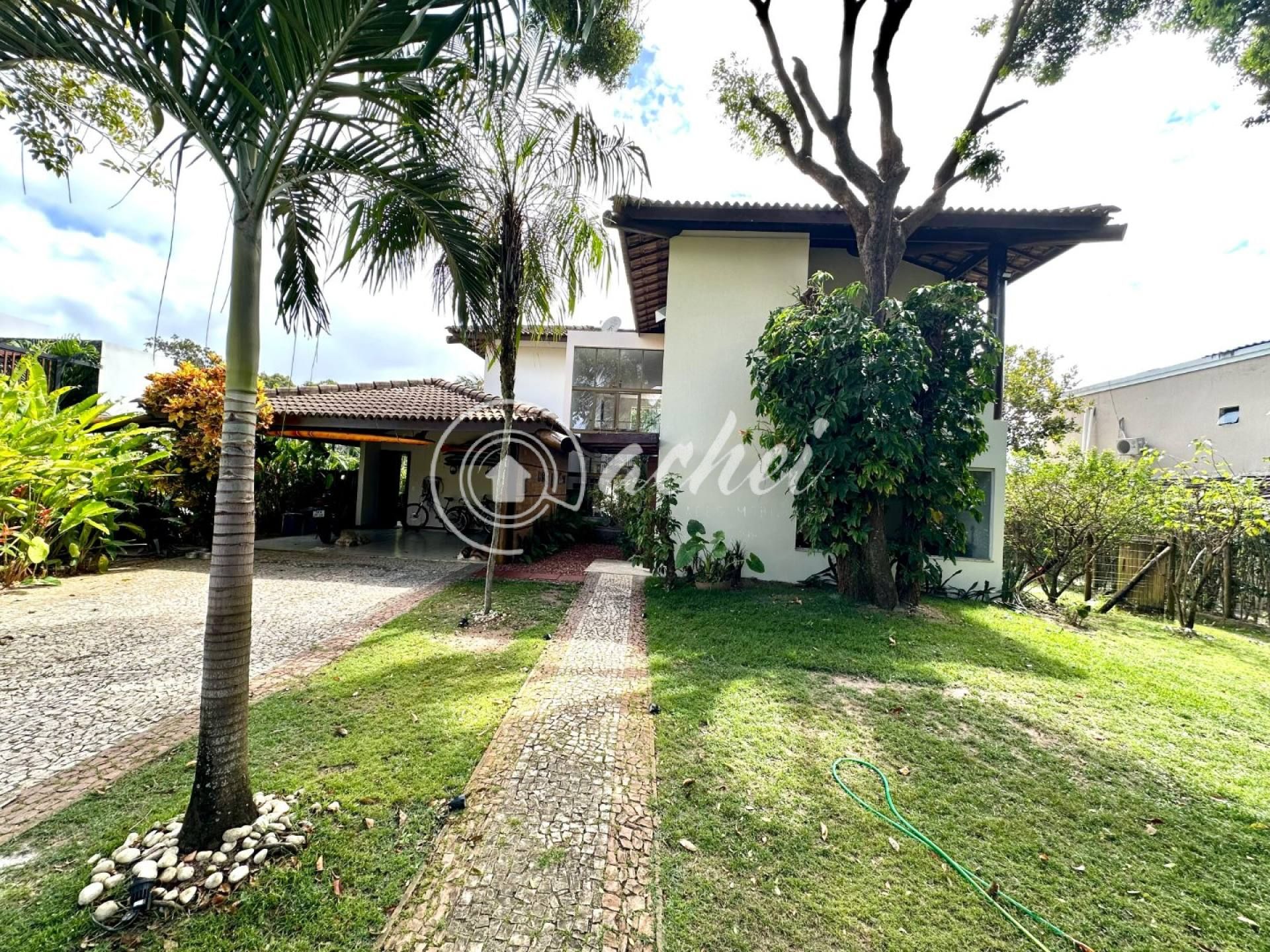 Casa de Alto Padrão à Venda em Busca Vida