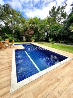 Casa de Alto Padrão à Venda em Busca Vida