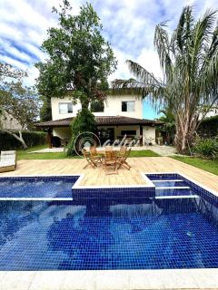 Casa de Alto Padrão à Venda em Busca Vida