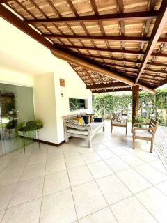 Casa de Alto Padrão à Venda em Busca Vida