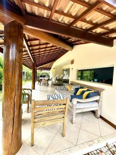 Casa de Alto Padrão à Venda em Busca Vida