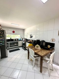 Casa de Alto Padrão à Venda em Busca Vida