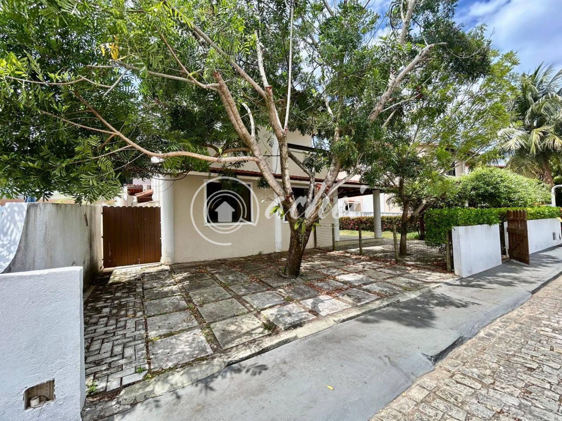 Casa 4/4 com 3 suítes no Condomínio Foz do Joanes