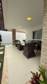 Casa à Venda em Alphaville Litoral Norte 2