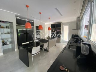 Casa de alto padrão em Vilas do Atlântico