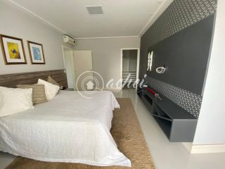 Casa de alto padrão em Vilas do Atlântico