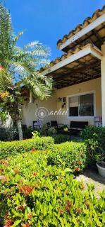 Casa Térrea com Piscina Privativa e Energia Solar – 3/4 em Buraquinho