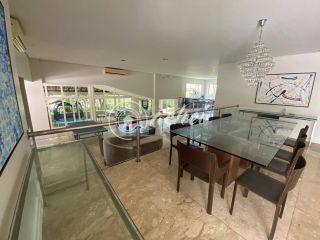 Linda casa à venda no Encontro das Águas