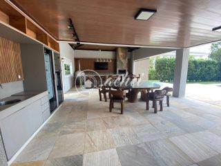 Linda casa à venda no Encontro das Águas