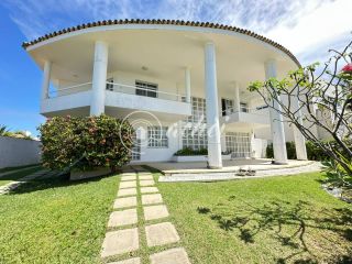 Casa alto padrão 5/4 em Busca Vida com piscina privativa