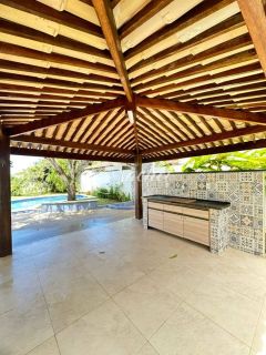 Casa alto padrão 5/4 em Busca Vida com piscina privativa