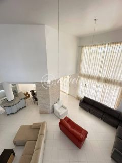 Casa alto padrão 5/4 em Busca Vida com piscina privativa