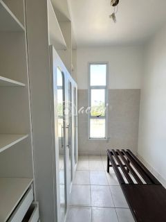 Casa alto padrão 5/4 em Busca Vida com piscina privativa