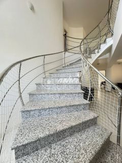 Casa alto padrão 5/4 em Busca Vida com piscina privativa