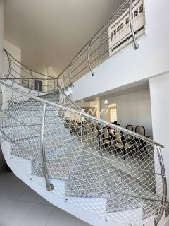 Casa alto padrão 5/4 em Busca Vida com piscina privativa