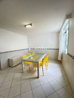 Casa alto padrão 5/4 em Busca Vida com piscina privativa