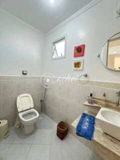 Casa alto padrão 5/4 em Busca Vida com piscina privativa