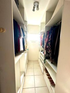 Casa à Venda no Condomínio Villas do Bosque