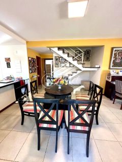 Casa à Venda no Condomínio Villas do Bosque