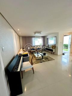 Casa com suíte térrea à venda em Miragem