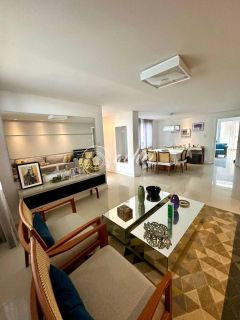 Casa com suíte térrea à venda em Miragem