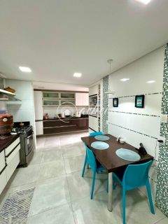 Casa com suíte térrea à venda em Miragem