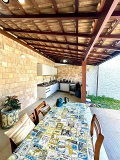 Casa Térrea 5/4 à Venda em Vilas do Atlântico