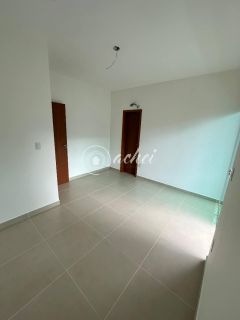 Casa nova e moderna em Buraquinho – 3 suítes