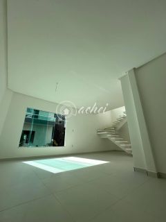 Casa nova e moderna em Buraquinho – 3 suítes