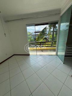 Casa duplex em condomínio. Buraquinho