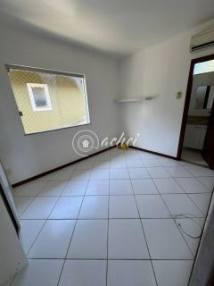 Casa duplex em condomínio. Buraquinho