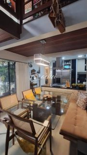 Casa 4/4 à venda em Buraquinho