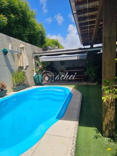 Casa 4/4 sendo 3 suítes, com piscina em Lauro de Freitas