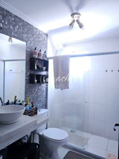 Casa 4/4 sendo 3 suítes, com piscina em Lauro de Freitas