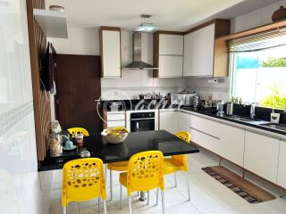 Csa 4/4 à venda com energia solar na Priscila Dultra