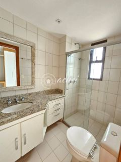 Apartamento Vista Mar à Venda em Ondina – 4 Suítes, 195m², Alto Padrão