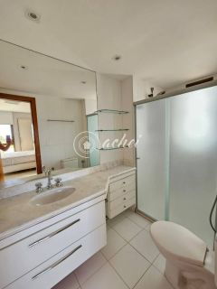 Apartamento Vista Mar à Venda em Ondina – 4 Suítes, 195m², Alto Padrão