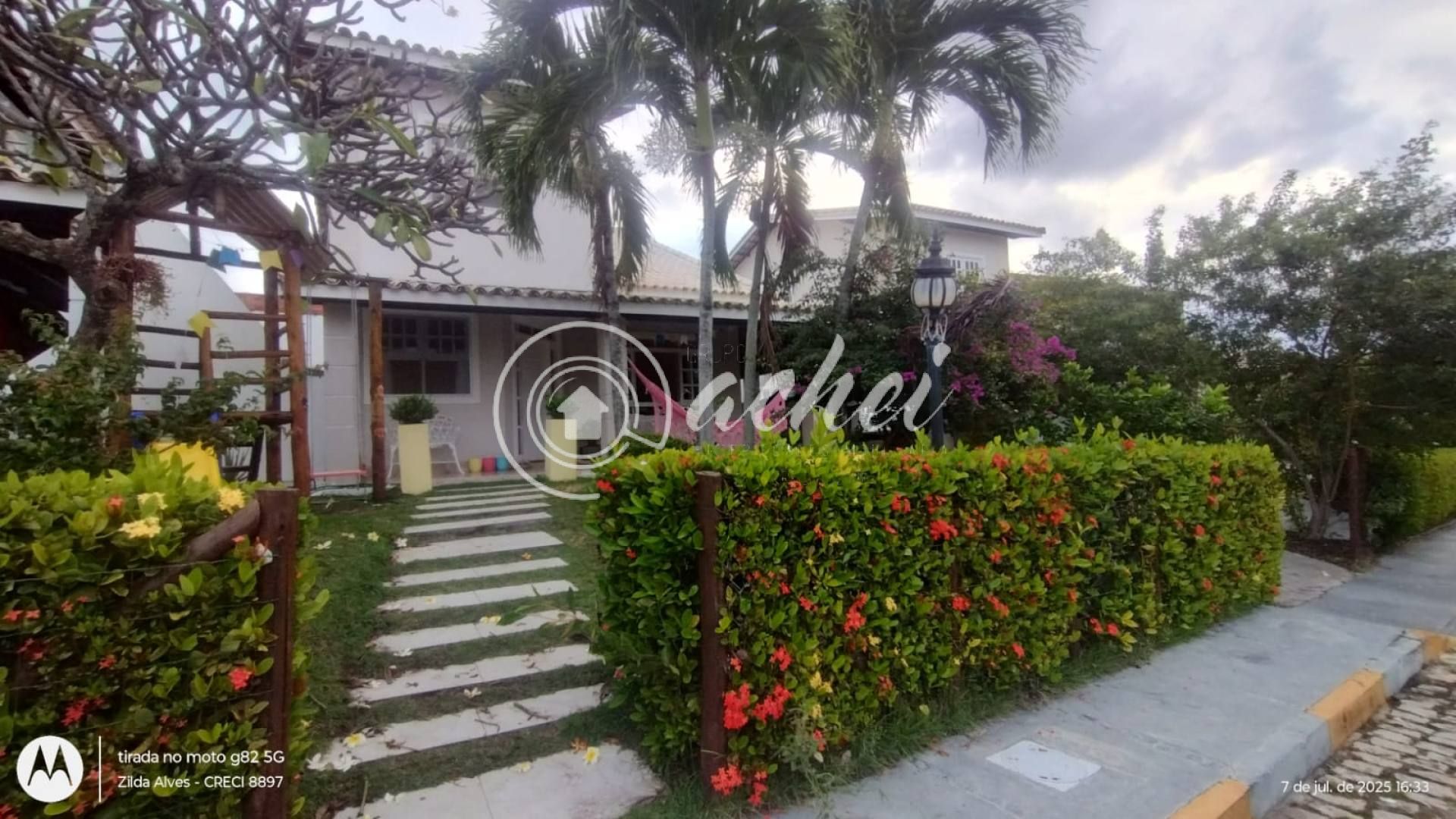 Casa à venda em condomínio 4/4