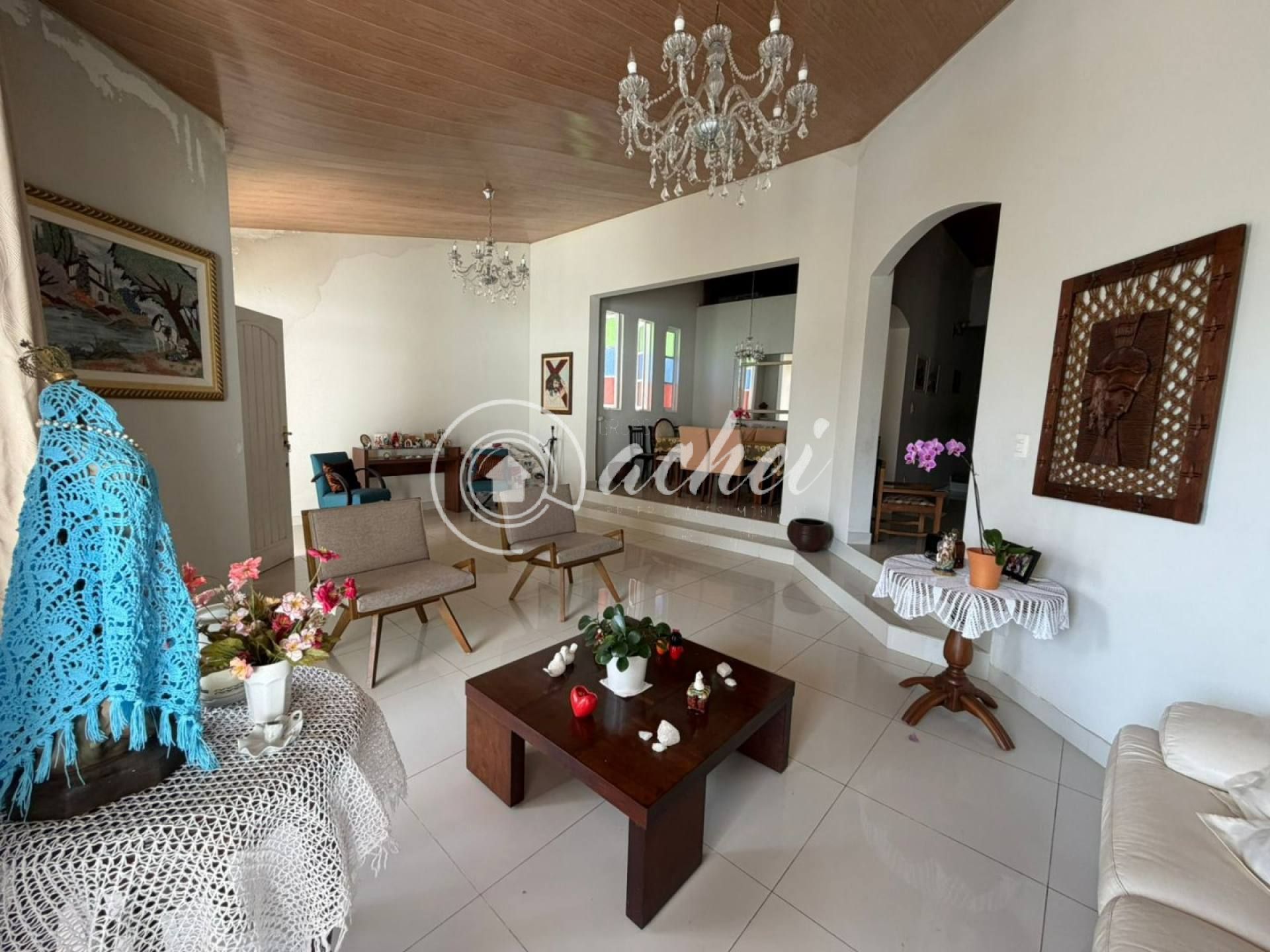 Casa ampla e nascente em Vilas do Atlântico